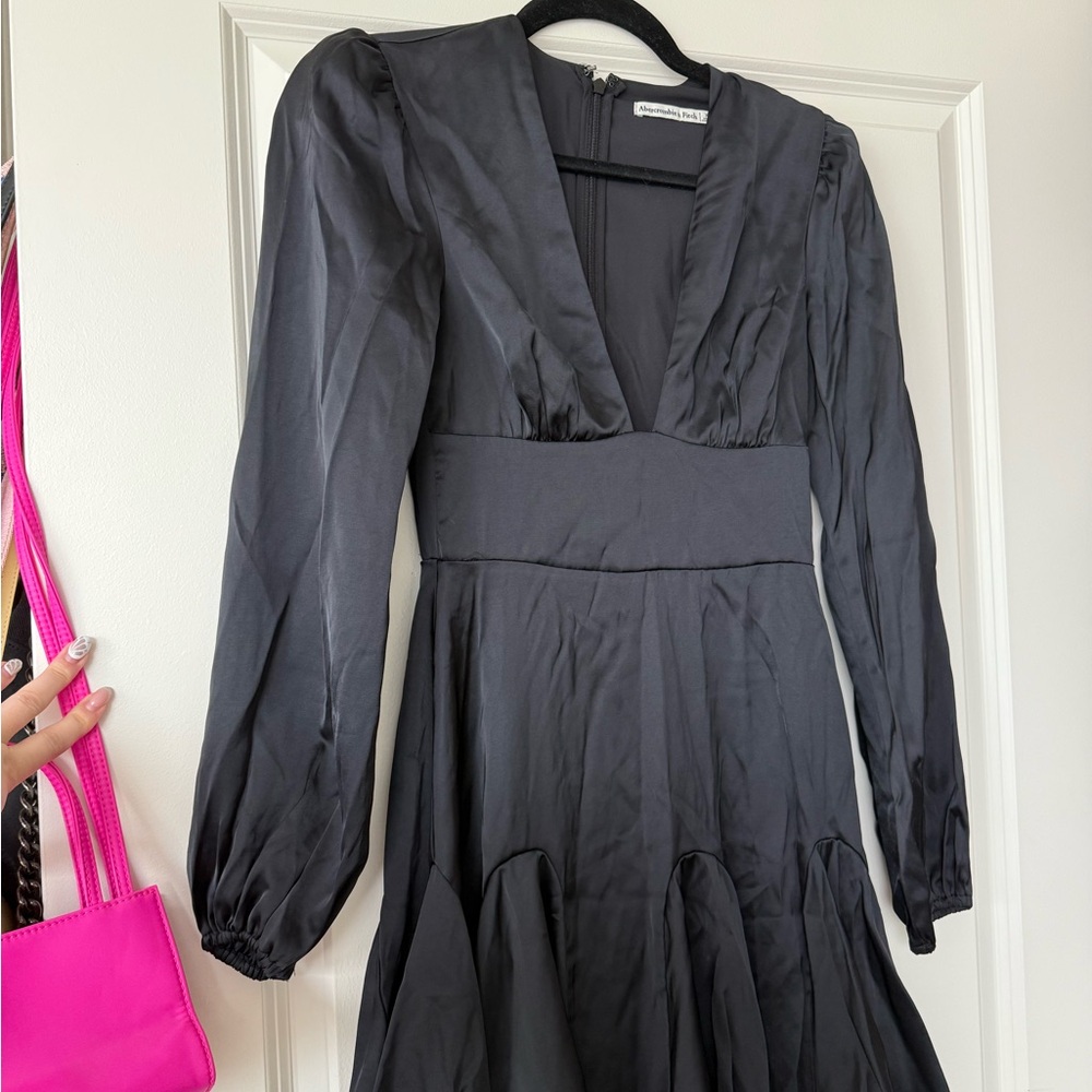Elegant Black Long Sleeve Dress